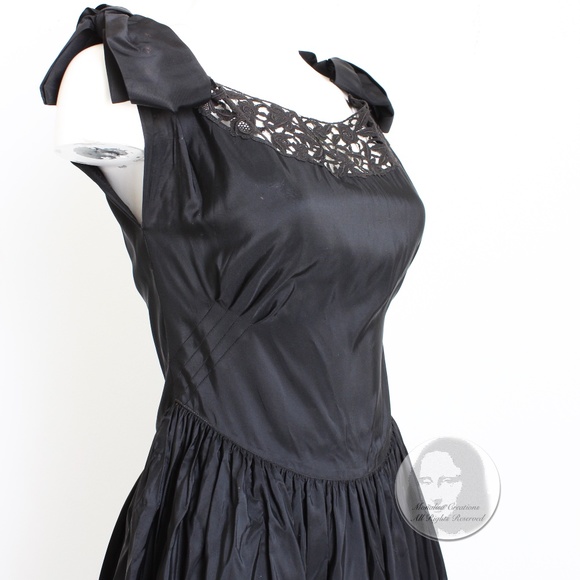 Vintage 40s Party Dress Black Taffeta with Scalloped Lace Hem Irving Detroit - Picture 3 of 14